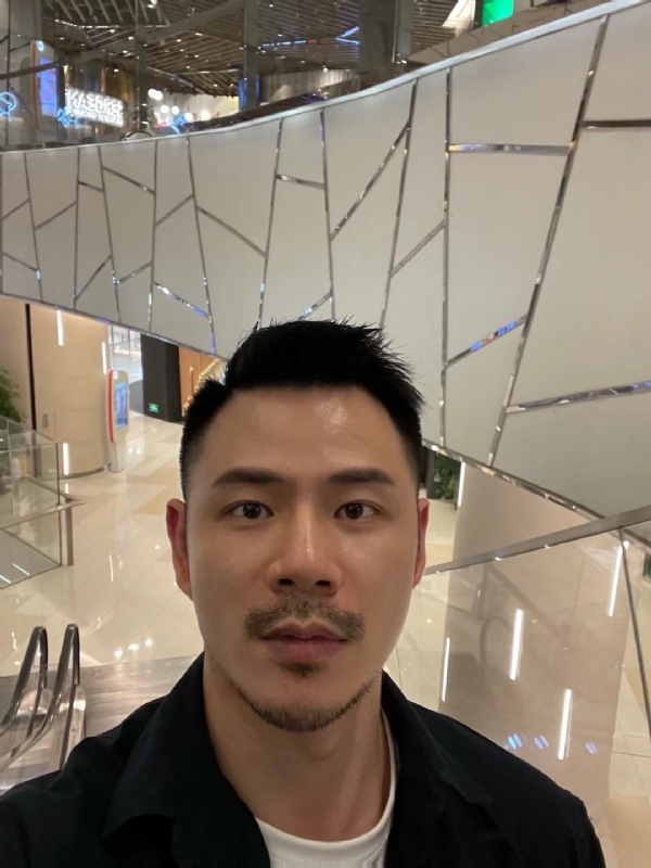 陈的第一张照片--台中残疾人相亲网