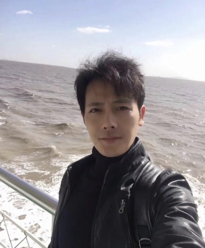 疯狂的小鱼的第一张照片--台中残疾人相亲网