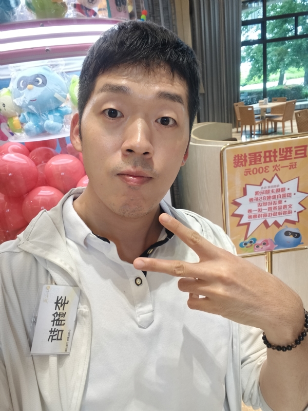 銪哲的第一张照片--台中残疾人相亲网